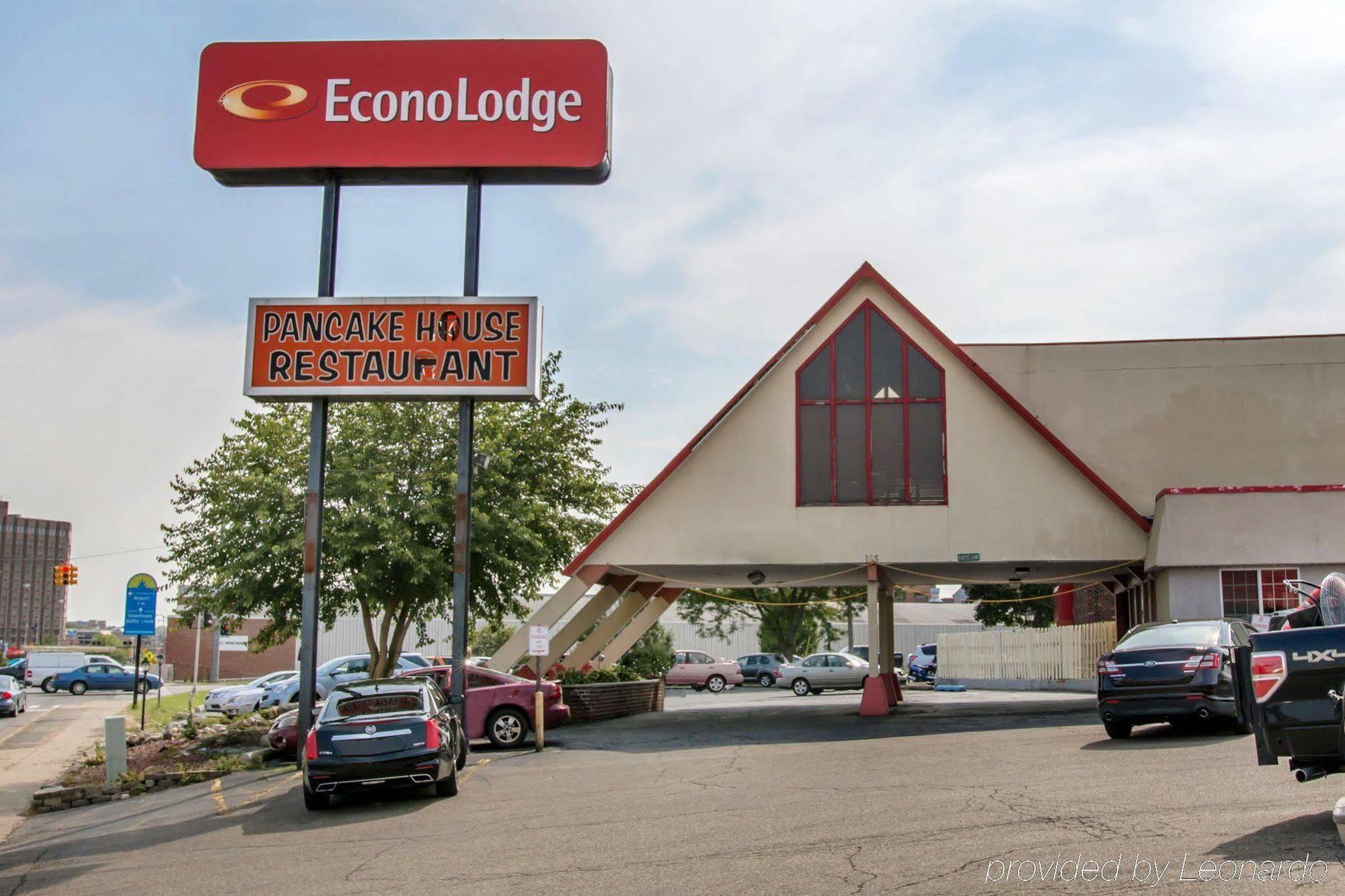 Econo Lodge Battle Creek Exteriör bild