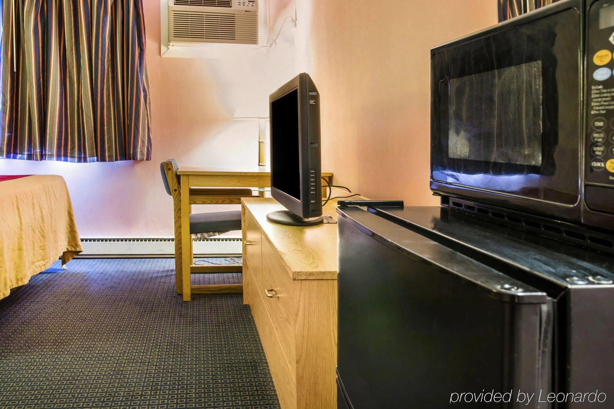 Econo Lodge Battle Creek Exteriör bild
